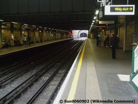 Bayswater tube station