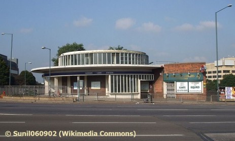 Hanger Lane tube station building